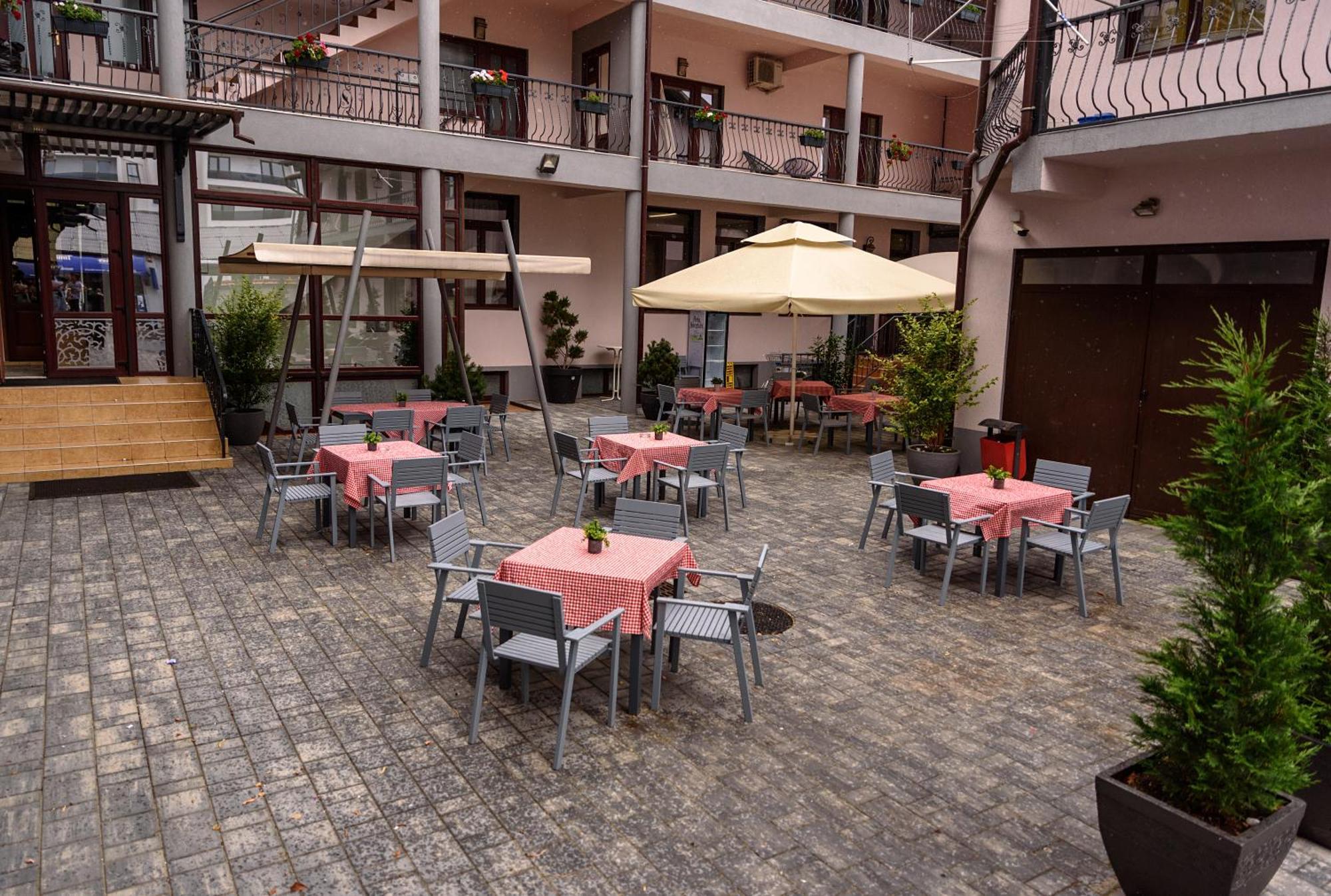 Hotel Stefani Sibiu Extérieur photo