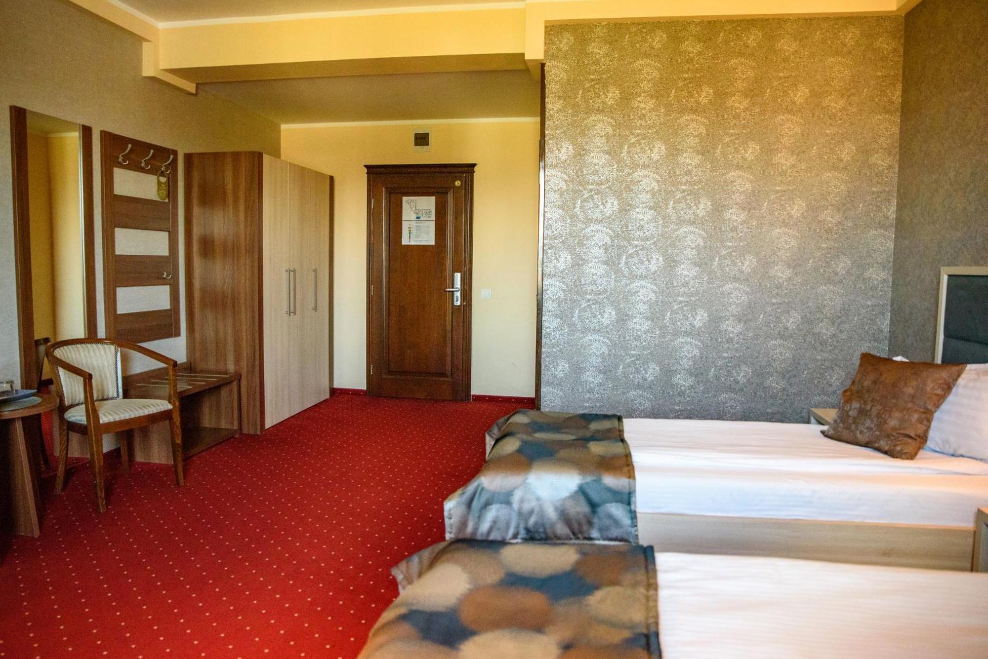 Hotel Stefani Sibiu Extérieur photo