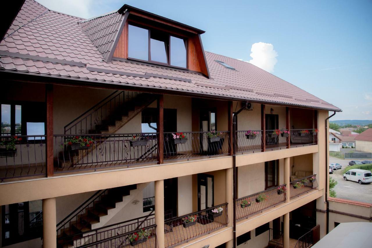 Hotel Stefani Sibiu Extérieur photo
